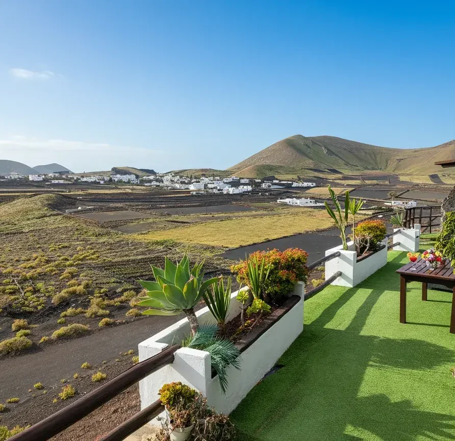 hotel rural casa con vistas a volcanes en lanzarote