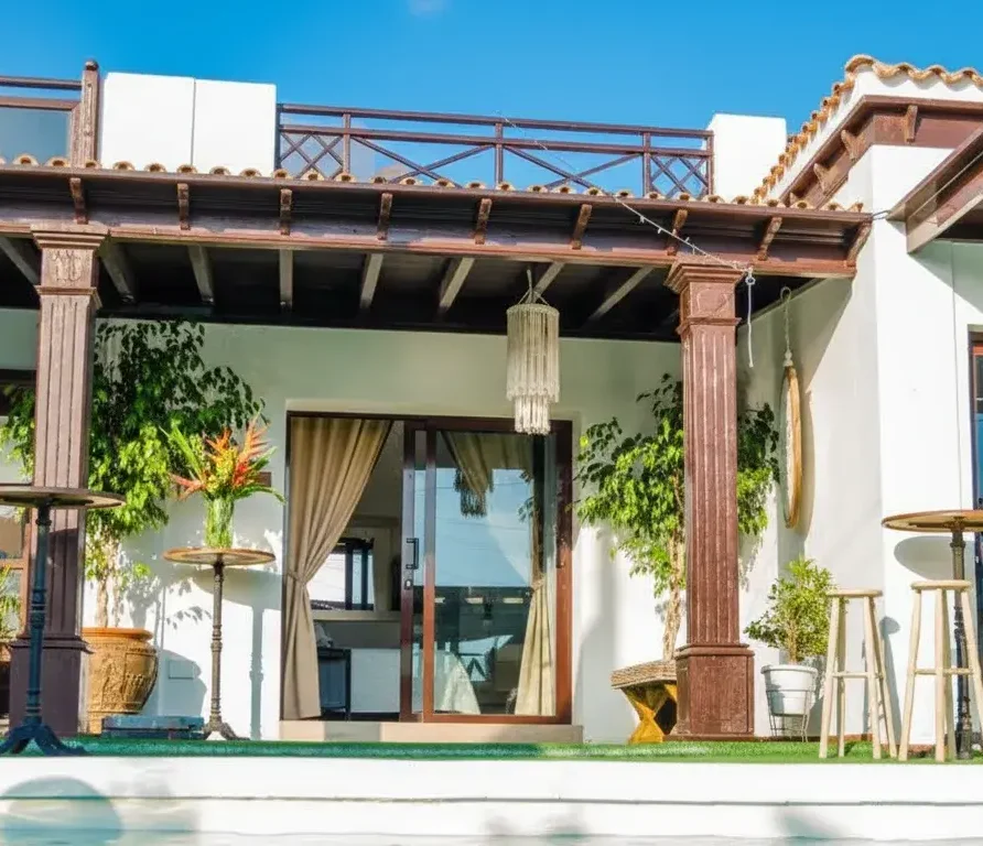 suites lujo lanzarote exterior piscina famara